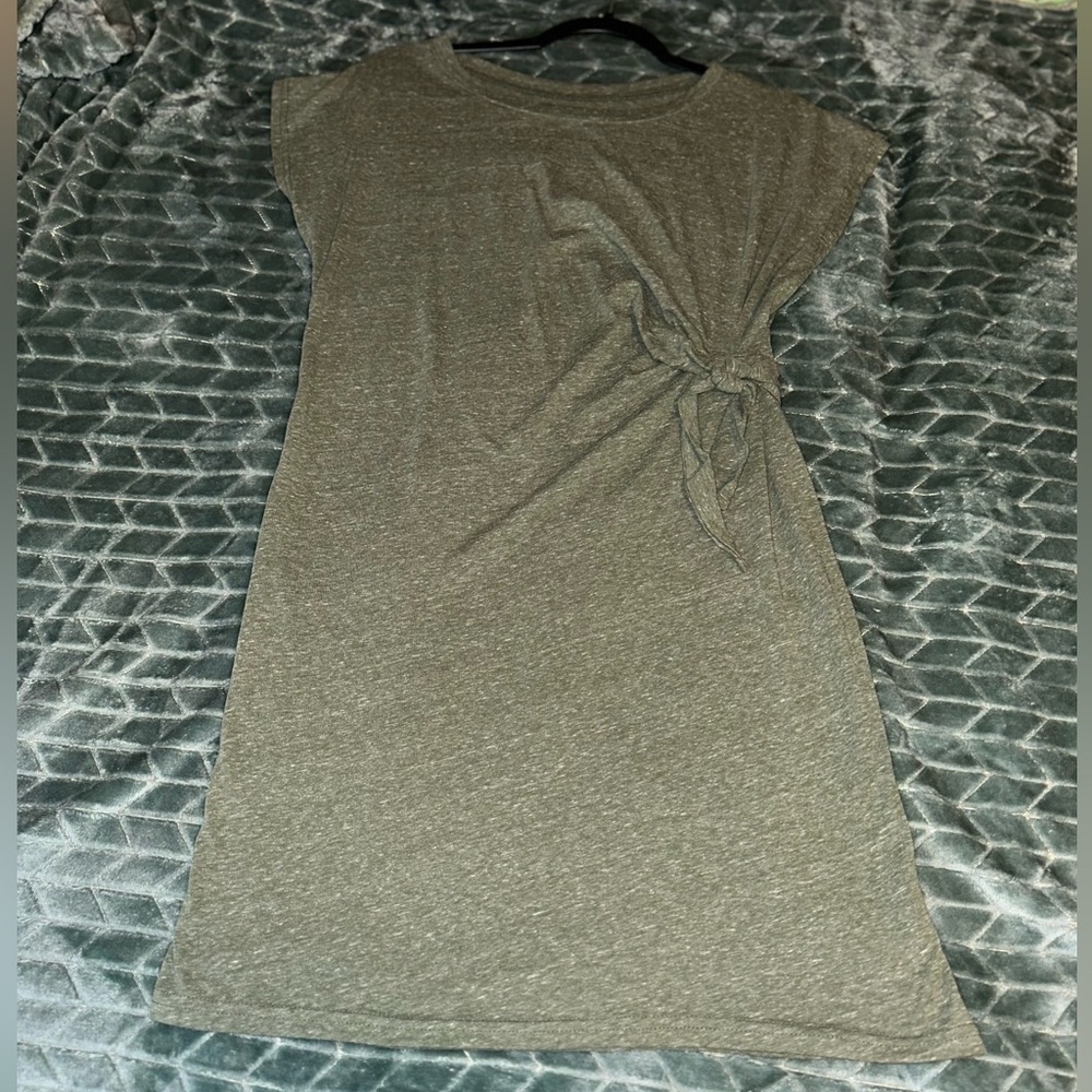 Green fitted tshirt dress